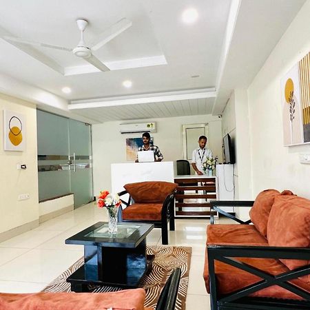 Bluo Studio2 Golf Course Road - Gym, Terrace Garden Gurgaon Exterior foto